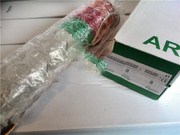 日本ARROW三色燈 多色燈 彩色信號(hào)燈AHVKB-12R現(xiàn)貨促銷(xiāo)